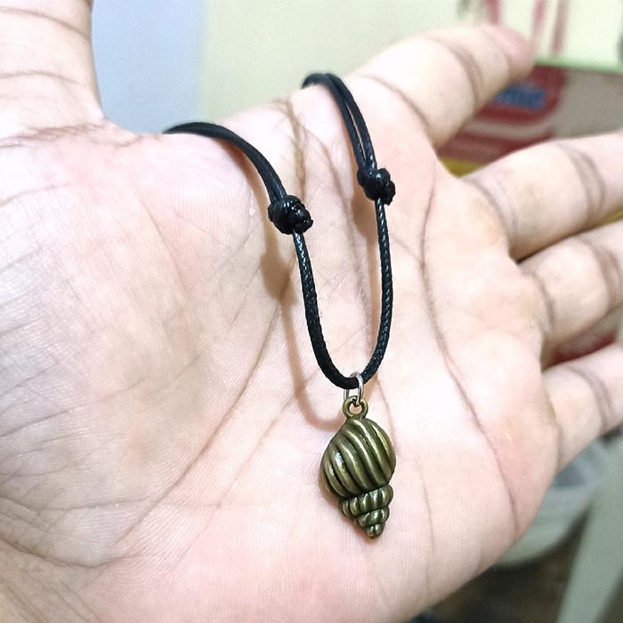 Kalung Tali Charm Bekicot Bronze