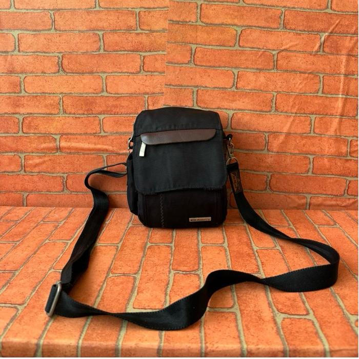 TAS SLING HP PRIA GENOVA KANVAS SECOND BRANDED HITAM / TAS SELEMPANG KECIL PRIA GENOVA SECOND