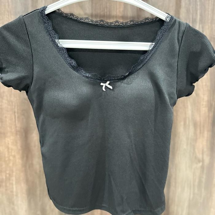 Preloved Coquette Woman Top in Black (NEW - BELUM PERNAH DIPAKAI)