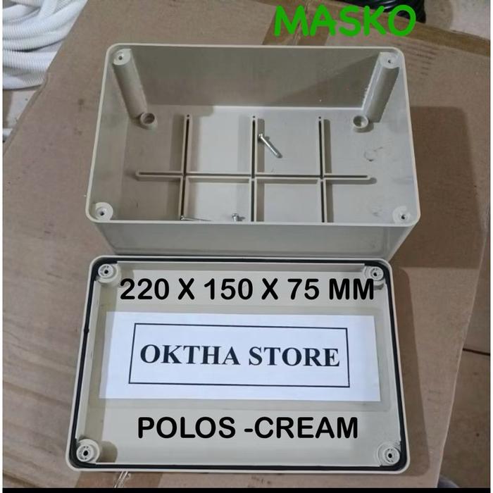 DORADOS KOTAK 220 X 150 X 75 MM DURADUS PLASTIK MERK MASKO POLOS PUTIH