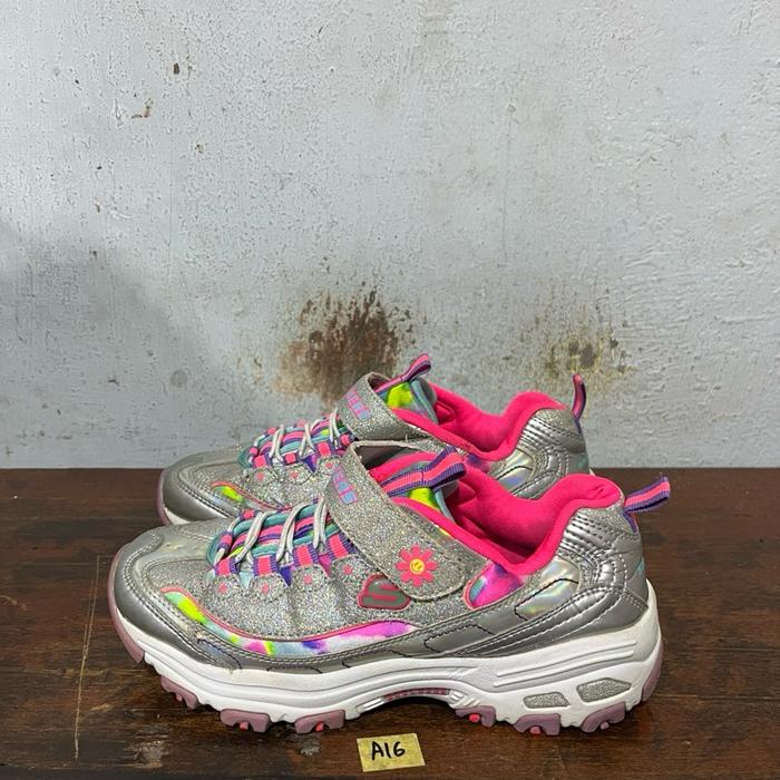 Sepatu anak second ori skechers d'lites d'lovely size 35