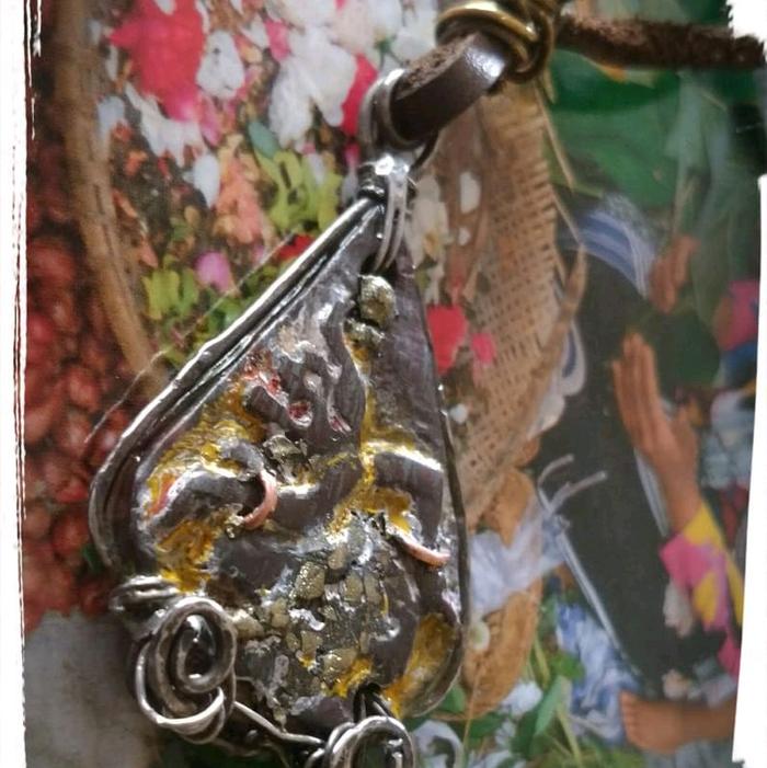 Kalung Liontin Badar Merah Pyrite Vintage Akik Titanium Pria Etnik Wafak Kejawen Lafadz Semar Msem K