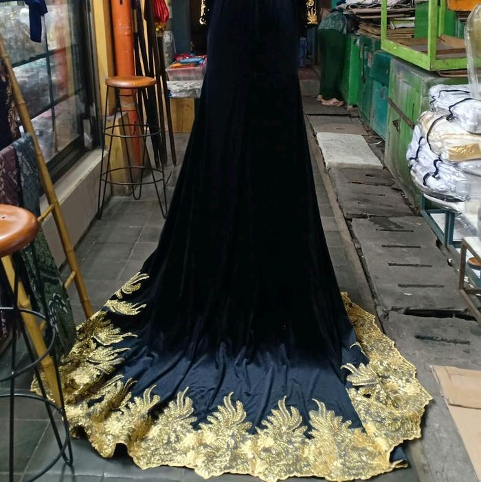 Kebaya Pengantin Bludru Sabrina Anggun