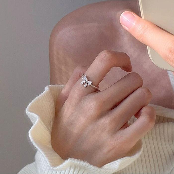 Romantic Lovely White Bowknot Rings Female Girls Exquisite Jewelry Ring with Shiny Bow Tie Zircon fo