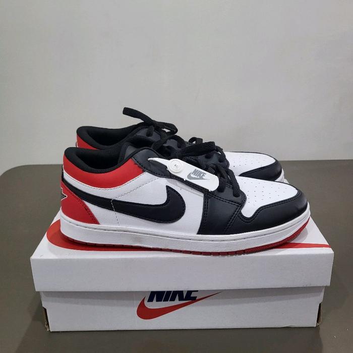 Nike Air Jordan 1 Low Original Premium Sepatu Sneakers Pria Hitam Putih Merah