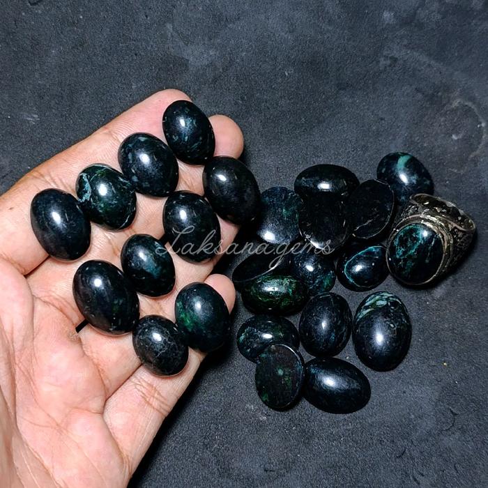 Batu Badar Besi Hitam Urat Hijau Nempel Magnet / losstune Badar besi hitam nempel magnet / badar bes