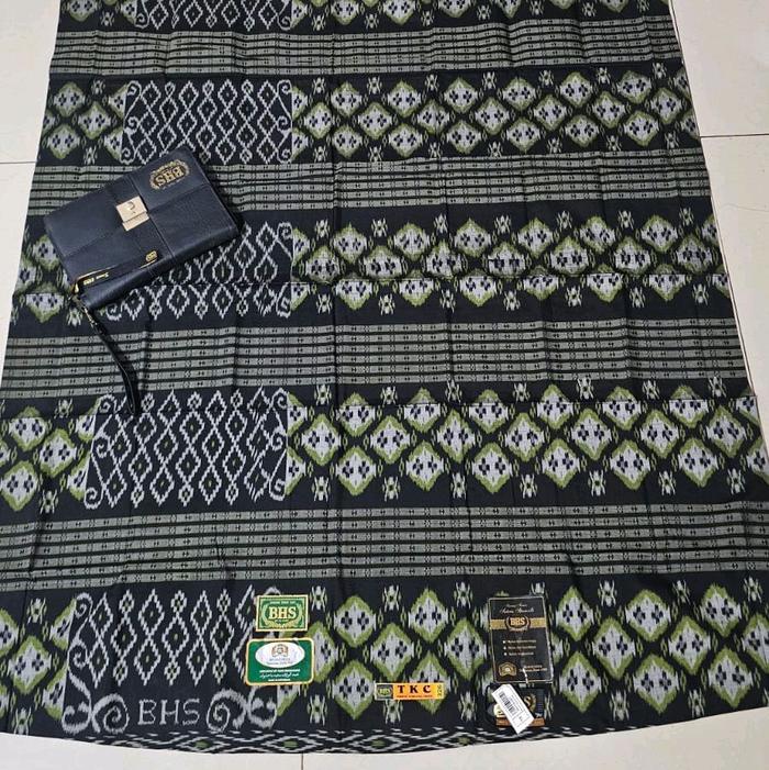 SARUNG BHS TKC GOLD SUTRA SPUNSILK 210
