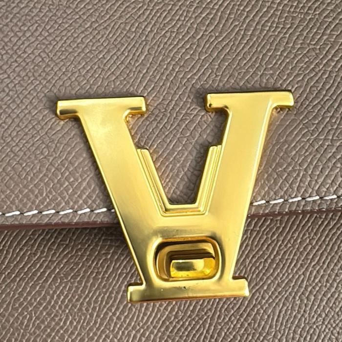 Preloved bag vone world x sarah sofian complete dush bag ada video detail di tiktok karena di tokped