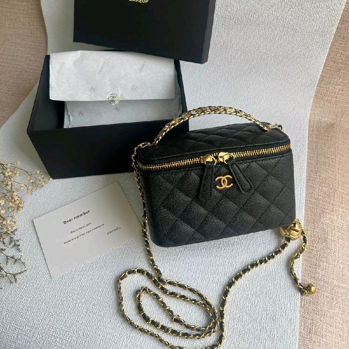 Tas Selempang Wanita Black Gift Vip Slingbag Material Authentic Size 12x17x8cm