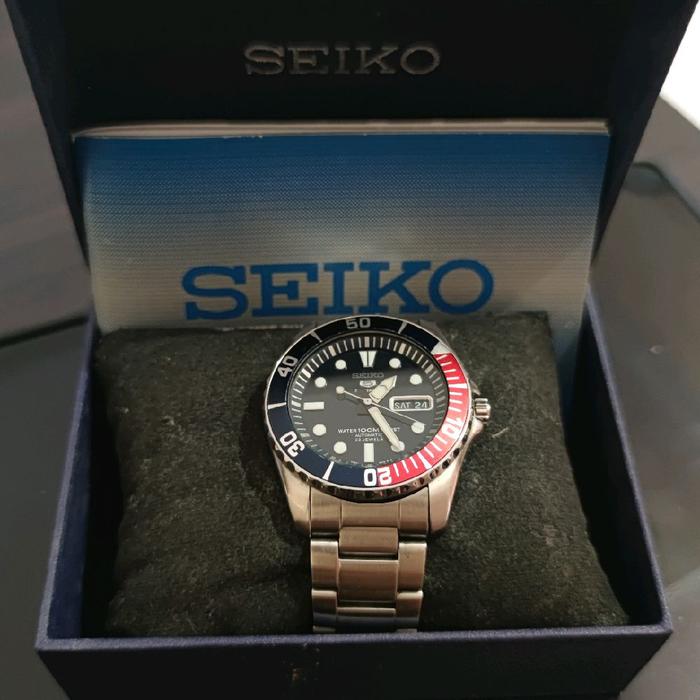 SEIKO 5 SPORT SNZF15 SILVER BLUE RED