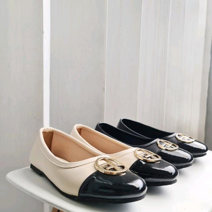 GUYS BELII Bloomberg FLD - Sepatu Big Size Wanita Jumbo 41-45 - Flat Shoes Jumbo Black Cream PREMIUM