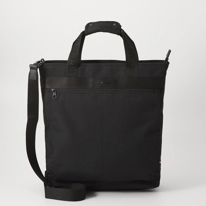 Tommy Hilfiger Tas Pria Slingbag Commuter dengan Desain Elegan Tali Bahu Nyaman untuk Aktivitas Seha