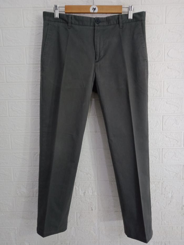 Celana Chino Katun 2-Way Stretch Slim Fit GIORDANO 82cm Original (Preloved) Gray C-546