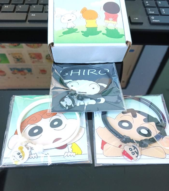 Gelang Shinchan, Himawari dan Shiro