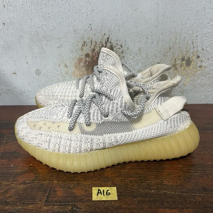 Sepatu anak second ori adidas yeezy boost 350 size 33