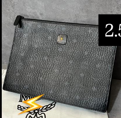 MCM CLUTCH  Likenew With Dustbag