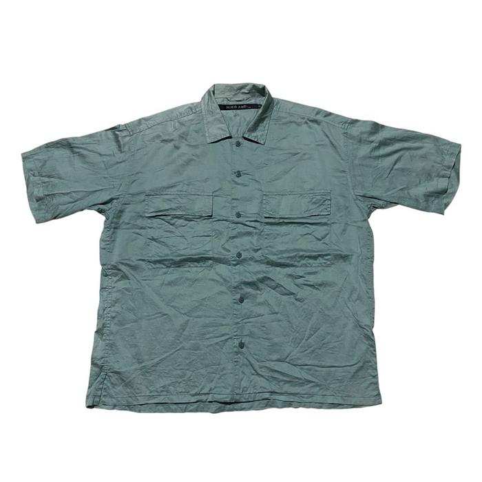 Niko and big pocket green shirt