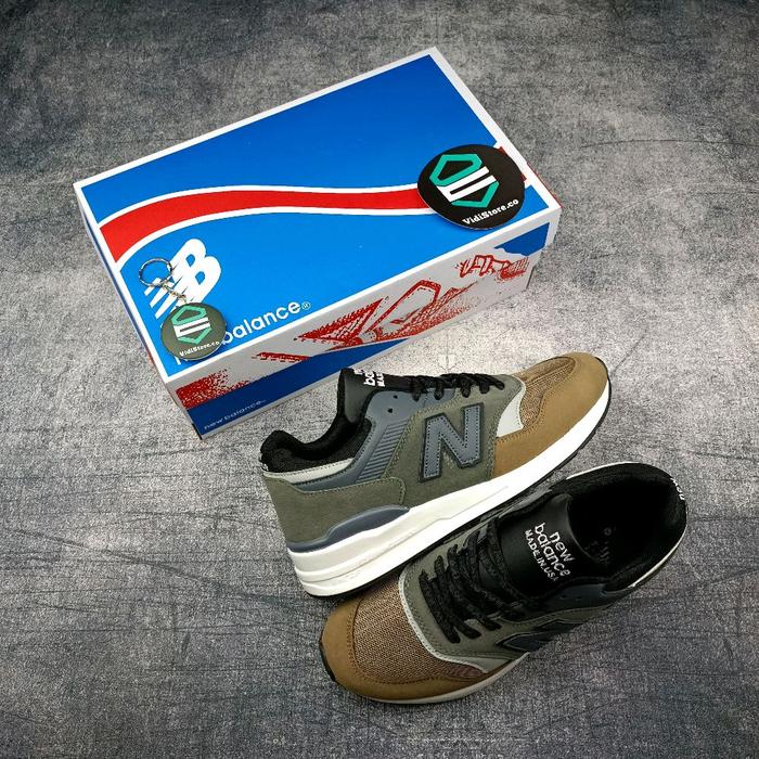 Sepatu Sneakers Olahraga Traning Casual Gym Pria New Balance 997s Gray Brown White