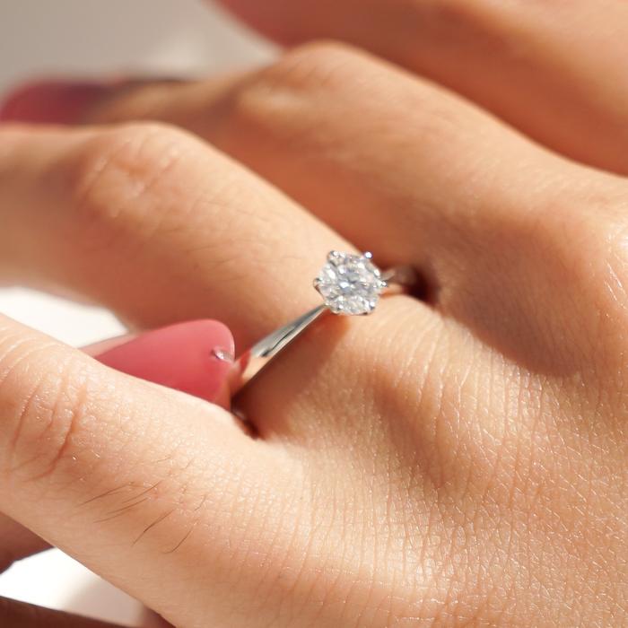 Eldiva Cincin Emas Valeria Ring Moissanite Diamond 18K Gold Plated