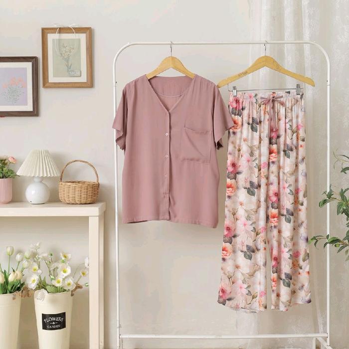 Laura One Set Wanita Piyama Pajamas Rayon Busui Model Kulot Lengan Pendek