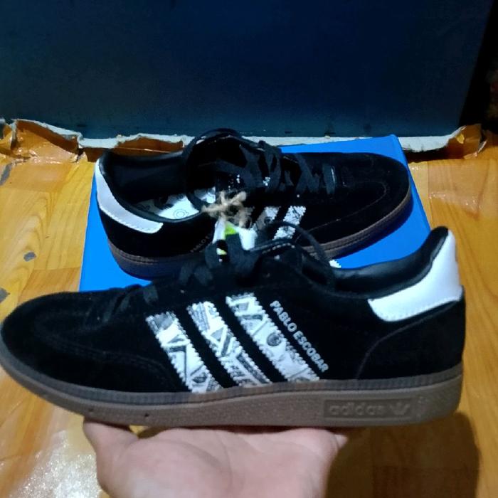 Adidas edition Samba Pablo Escobar