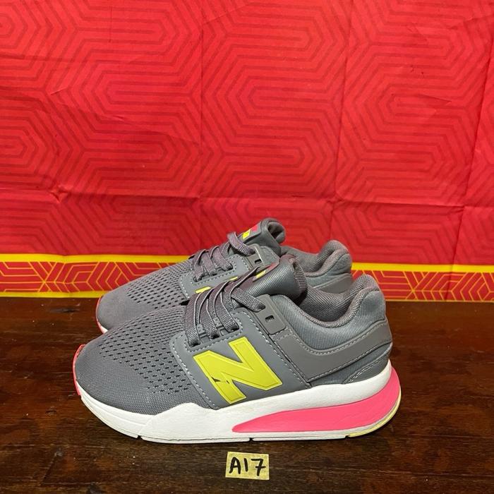 Sepatu anak second ori new balance 247 grey size 31