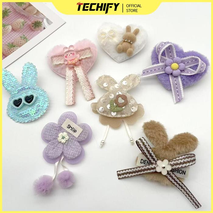 Bros Bola Kartun Boneka Mewah Lucu Desain Ceruk Wanita dengan Pin Sweater Aksesori Dekoratif untuk F