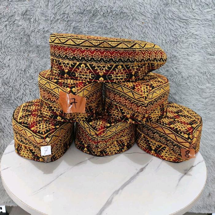 Peci kopiah songkok topi tapis lampung manuk meghem bordir motif songket bordir palembang lampung pe
