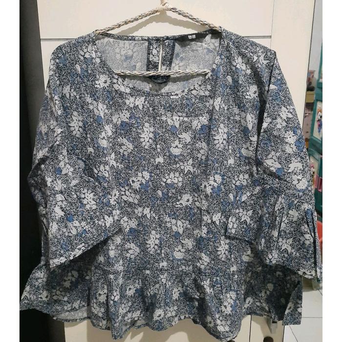 Preloved - Blouse batik wanita Anna Sui merk Uniqlo