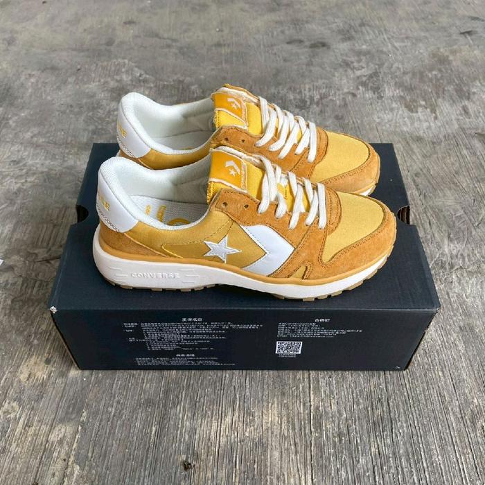 Converse Omni Trainer Yellow