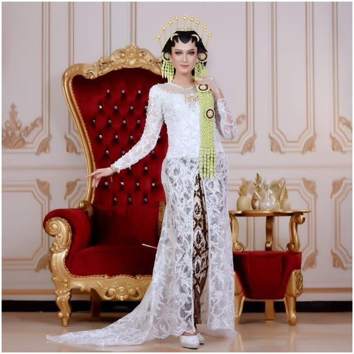 Kebaya Pengantin Slim Dress Wanita Model Belah Dan Tutup Ukuran Xl/Xxl By Mangkasari Labels - Gaun P