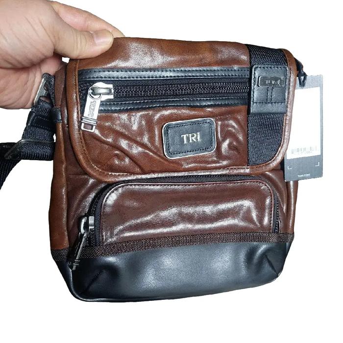 TUMI Tas Bahu Barstow Crossbody Original Kondisi Jarang Pakai Seperti Baru  Harga Nego tipis Selempa
