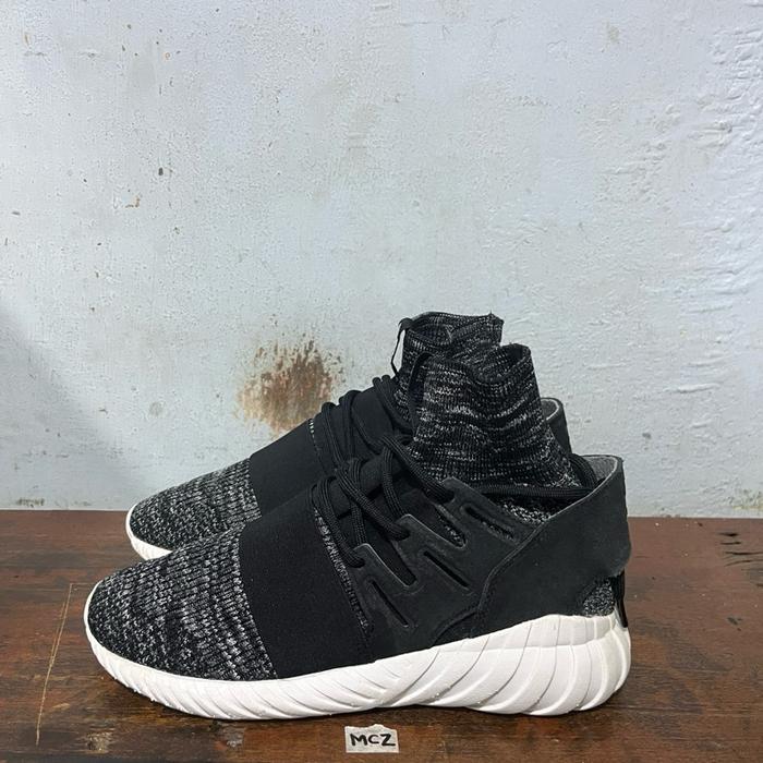 Sepatu second ori adidas tubular doom size 41
