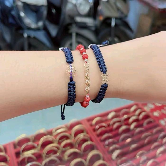 Gelang Tali model Charm emas variasi