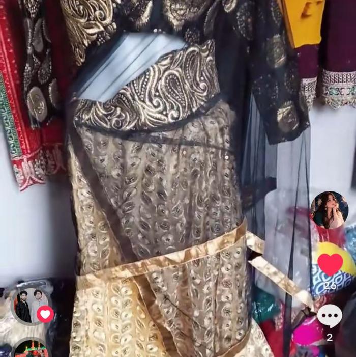 lehenga pl ld 100. serasi .roknya payet2 bordiran .atasanya lengan panjang set serasi  Baju