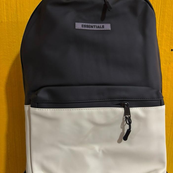 Tas Ransel Essentials unisex