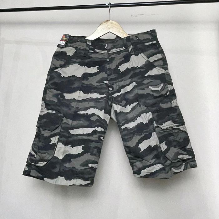 celana pendek kargo  motif ambri- Celana pendek pria