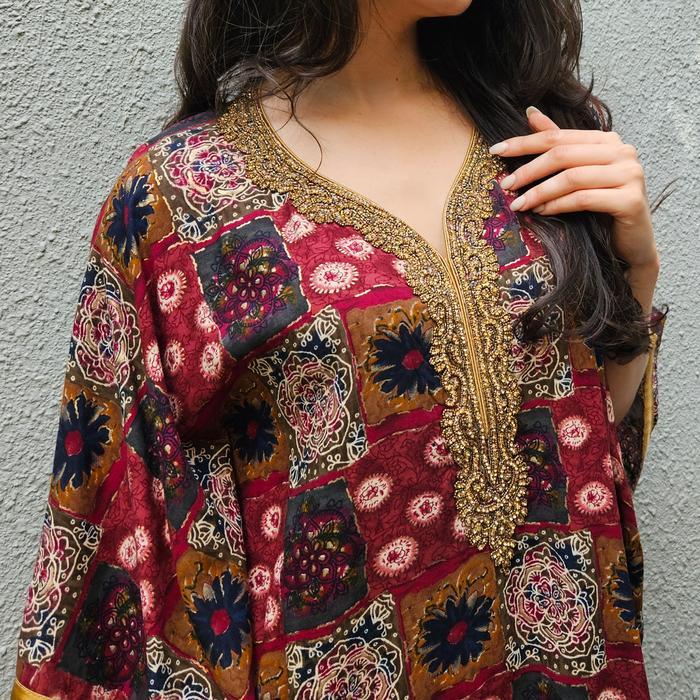 Kaftan Tunik Rayon dengan Piyyate Mas di bagian leher-dada/Kaftan India/kaftan etnik