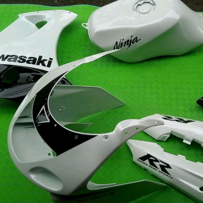 FULL BODY SET + TANGKI BENSIN NINJA RR OLD 150 ALBINO 14H PUTIH ORIGINAL KAWASAKI GOOD QUALITY