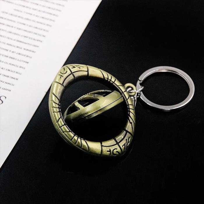 Kalung Titanium Pria Doctor Dr Strange Glow Dark Kalung Eye Agamotto Cosplay Avengers / Keychain Gan
