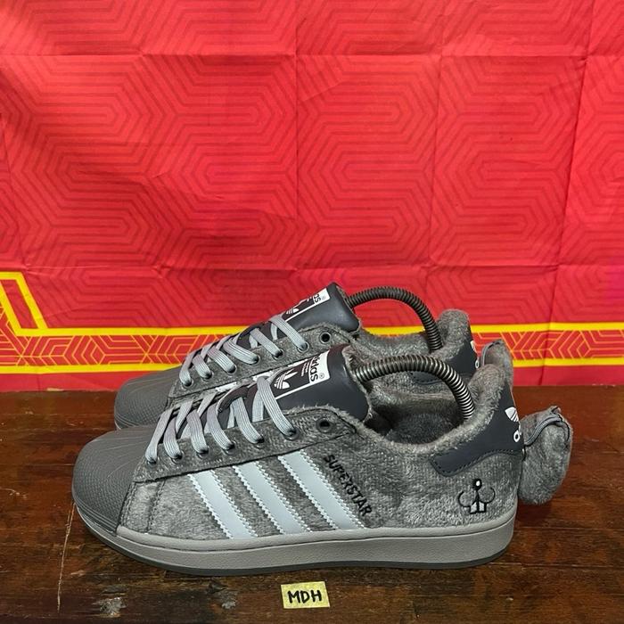 Sepatu second branded adidas superstar x melting sadness size 40