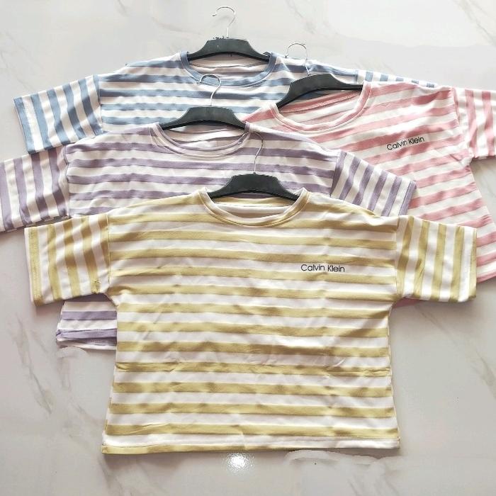 Atasan Wanita Kaos Crop Motif Garis-Garis Korean Style Fashion - Katun