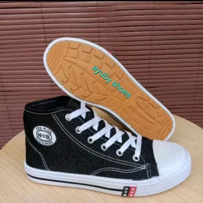 SEPATU SEKOLAH ANAK/ TK/SD/SMP/SMA/ SEPATU NOB BOLA) NB ) HITAM PUTIH