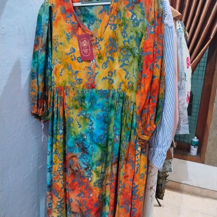 Daster Motif Batik Kinanti Daster Gradasi dengan Desain Warna-warni dan Motif Etnik