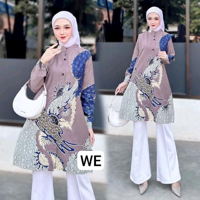 Busana muslim wanita Tunik Batik