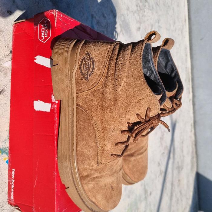 Sepatu Boot Dickies kulit  suede preloved 41