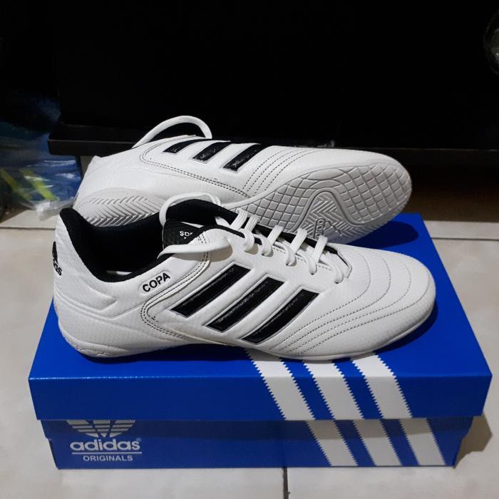 Hot Item SEPATU FUTSAL ADIDAS COPA PUTIH LIS HITAM