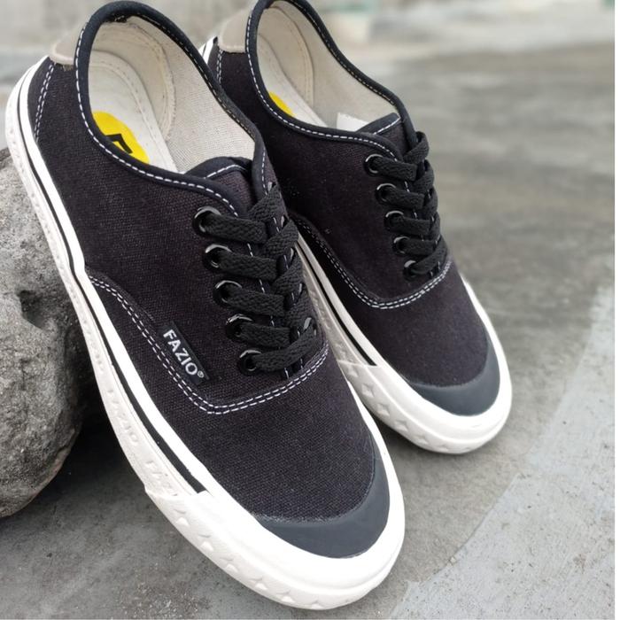 FAZIO Venture - Sneakers Kanvas Kasual Pria Wanita - Hitam Putih