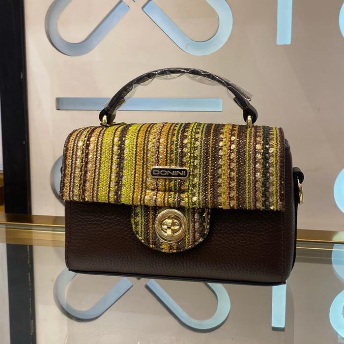 Donini Vigo mini (884) Tas Selempang Elegan untuk Wanita dengan Desain Unik dan Tali Bahu Ergonomis