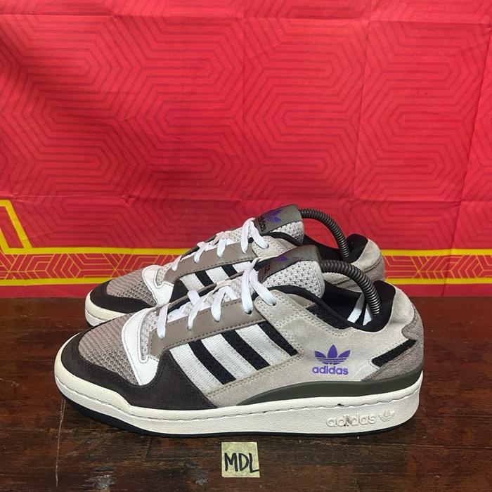 Sepatu second original Adidas forum low size 40